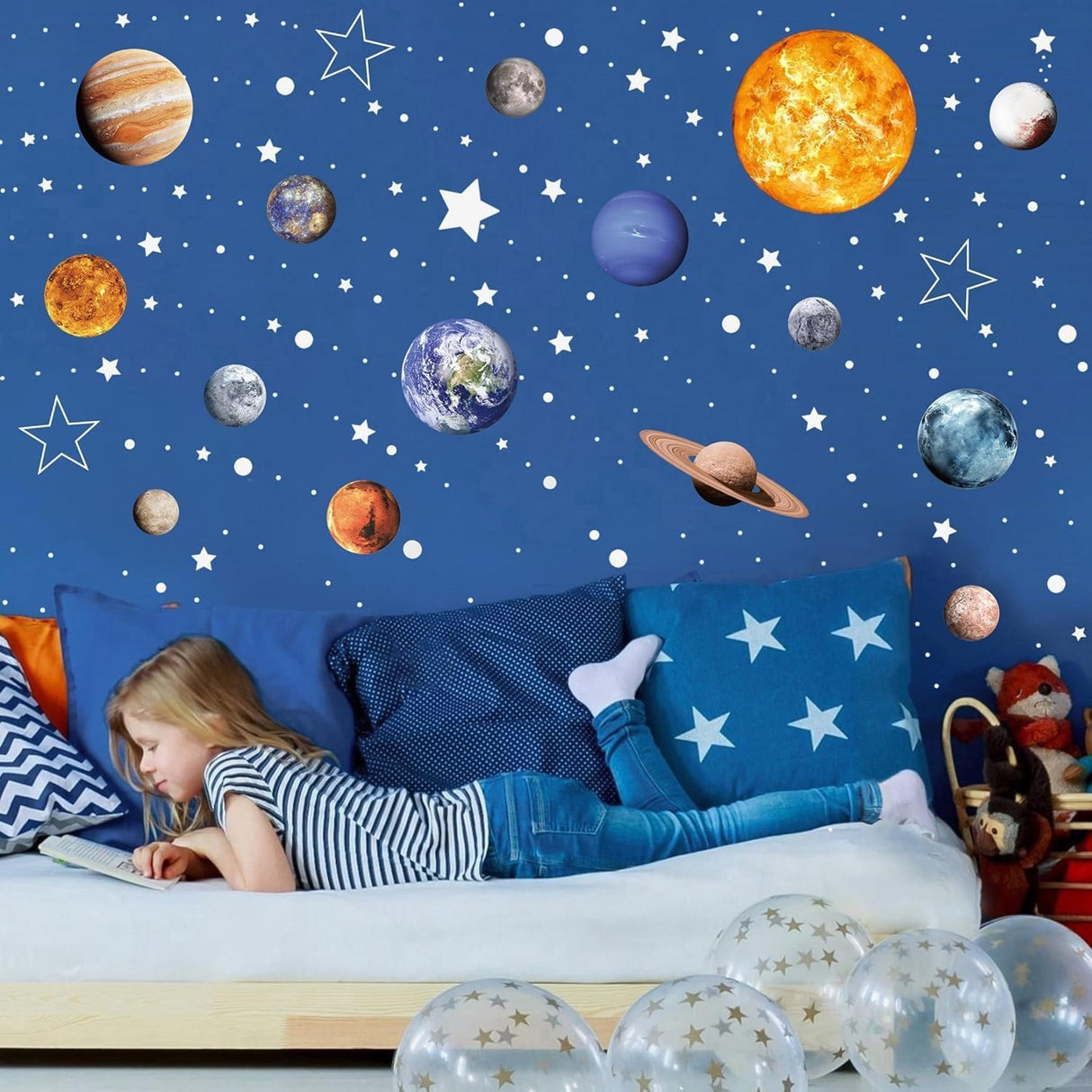 Glow in The Dark Solar System Wall Decals, 780 Pcs Planets and Stars Glowing Stickers for Ceiling,
