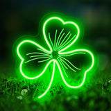 Patrick's Day Party Decoration Gift LED Light, USB Powered Green Clover Shape Wall Decor