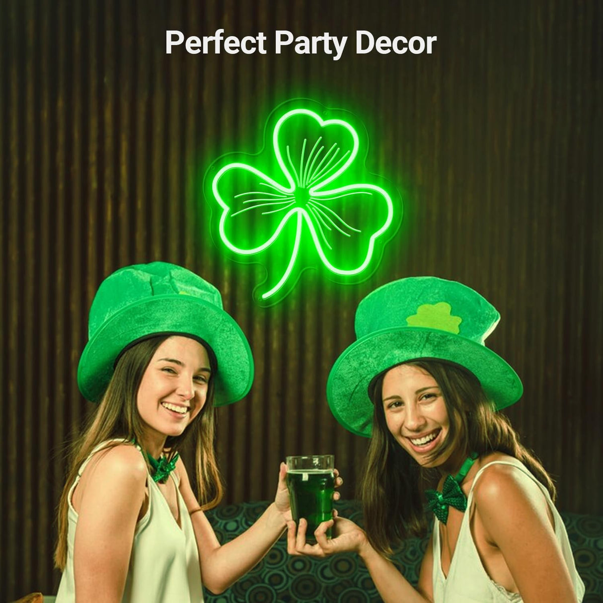 Patrick's Day Party Decoration Gift LED Light, USB Powered Green Clover Shape Wall Decor